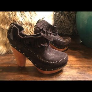 FLOGG brand dark brown suede bootie